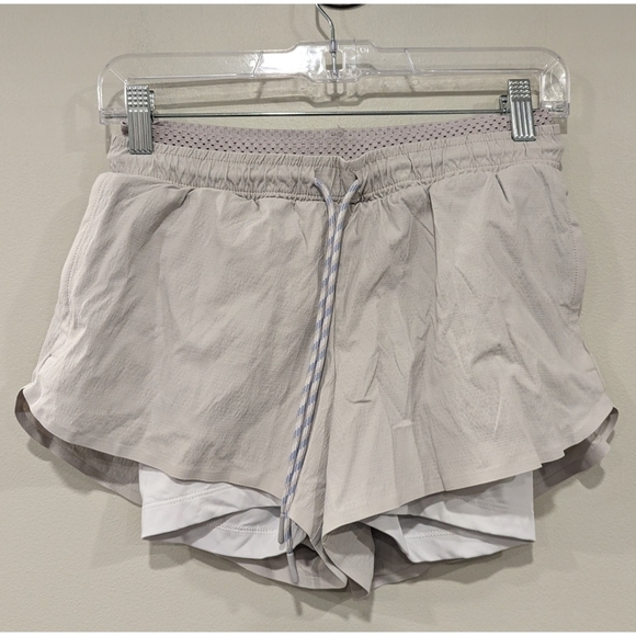 Athleta Trekkie Crest 2 in 1 Shortie in Grey Size 0 - Picture 8 of 8